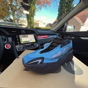 Selling yezzys boost 700 size 12 brand new DS